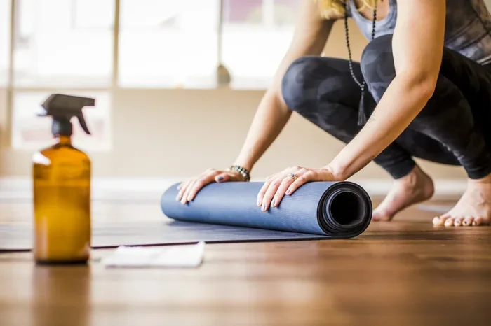 How to Clean Yoga Mats at Home 2