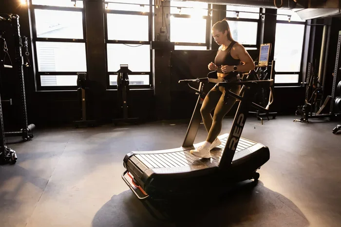 Is It Good to Walk Backwards on Treadmill