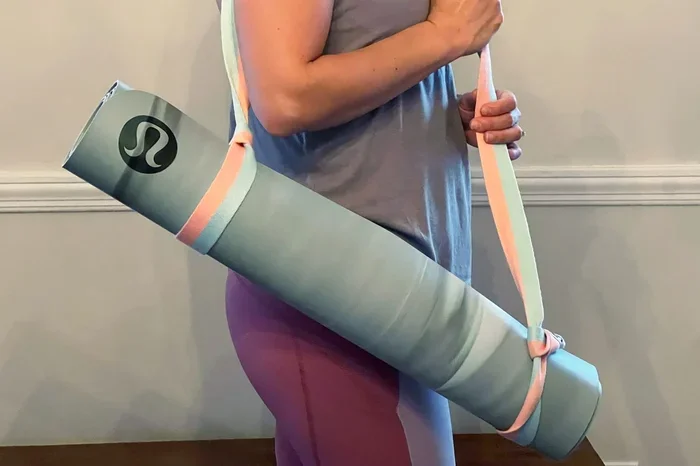 How to Use Lululemon Yoga Mat Strap 2