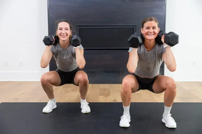 How to Do Squats with Dumbbells for Glutes