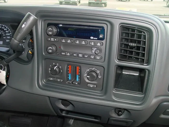 How to Unlock My 06 Chevy Silverado Radio