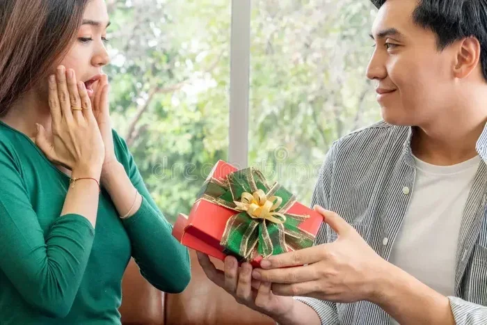 Examples of Romantic Messages Asking for Financial Support from Boyfriend