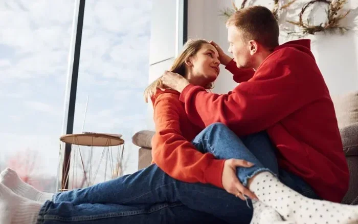 What Does It Mean When Your Bf Keeps His Hand on Your Thighs and Put Your Legs on His Thighs?