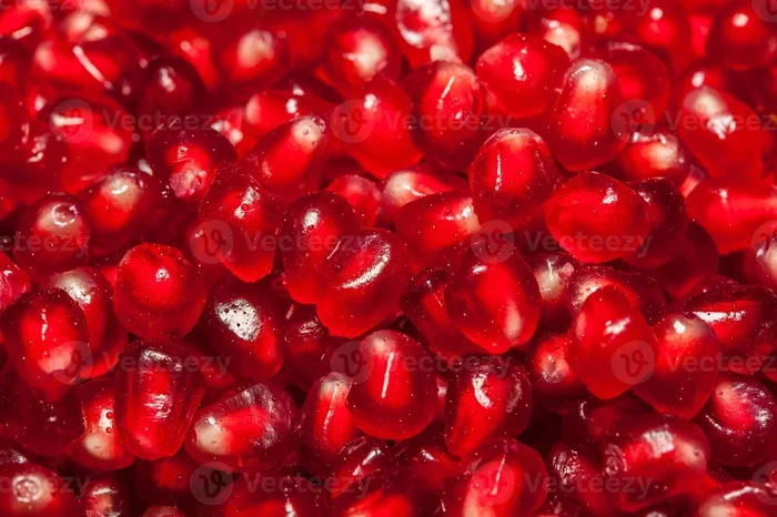 How to Eat a Pomegranate Without Making a Huge Mess