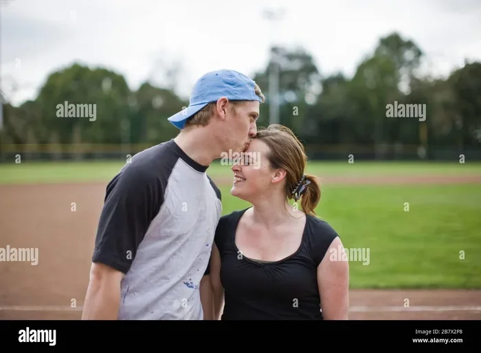 Nico Hoerner Girlfriend